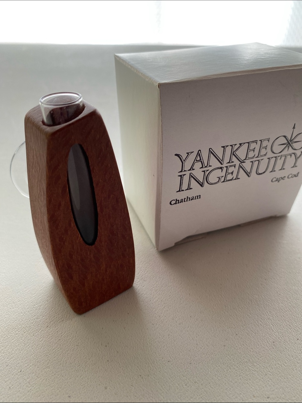 Yankee Ingenuity hand crafted Wooden window flower vase with suction cup